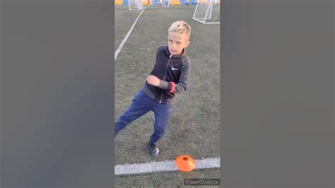 Выберите игрока для выполнения финта