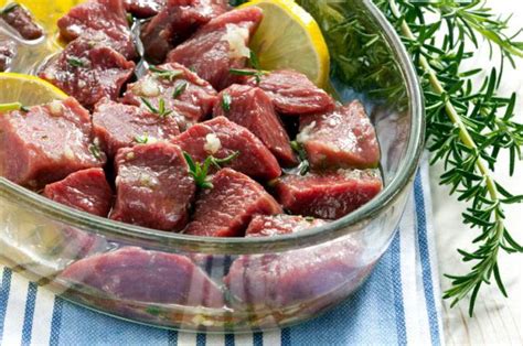 Приготовление маринада и промаринование мяса