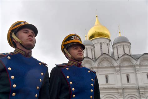 Легенды и предания о разводе караула в Кремле