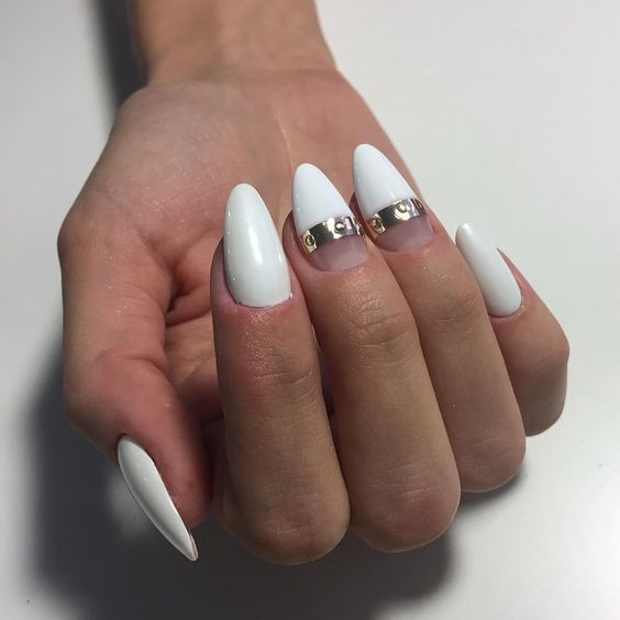 Новинки дизайна ногтей в белом цвете: фото-идеи маникюра 2023-2024